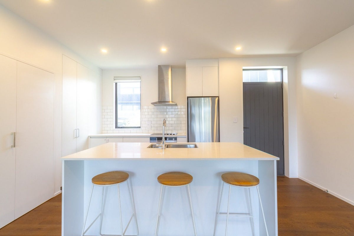 3/3 Mamari Street, Rongotai, Wellington - Carousel 1