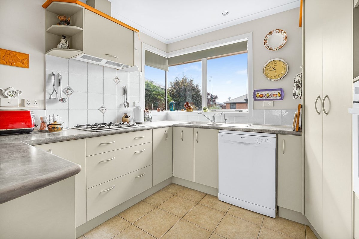 28 Mickelson Avenue, Rototuna, Hamilton - Carousel 2
