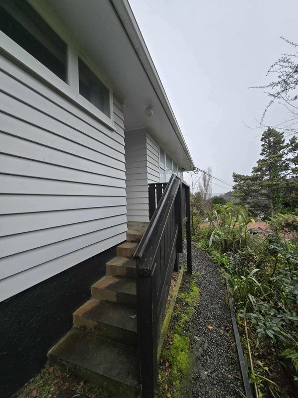 6 Wyndham Road, Pinehaven, Upper Hutt - Carousel 14