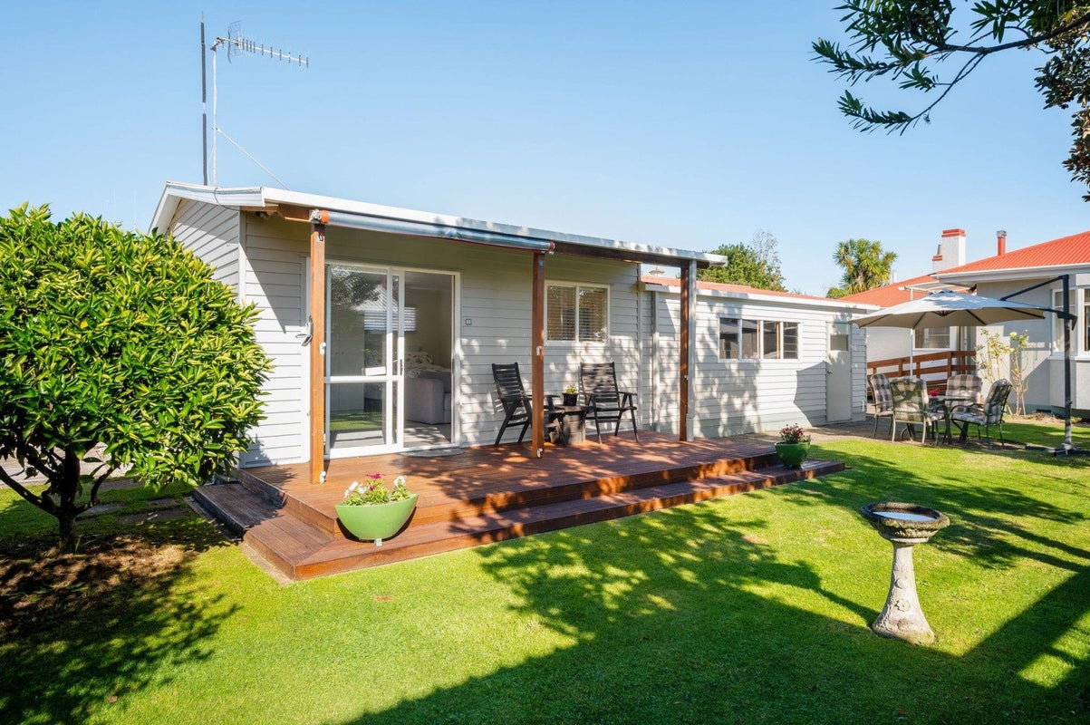 2 St Olpherts Avenue, Hamilton East, Hamilton - Carousel 2