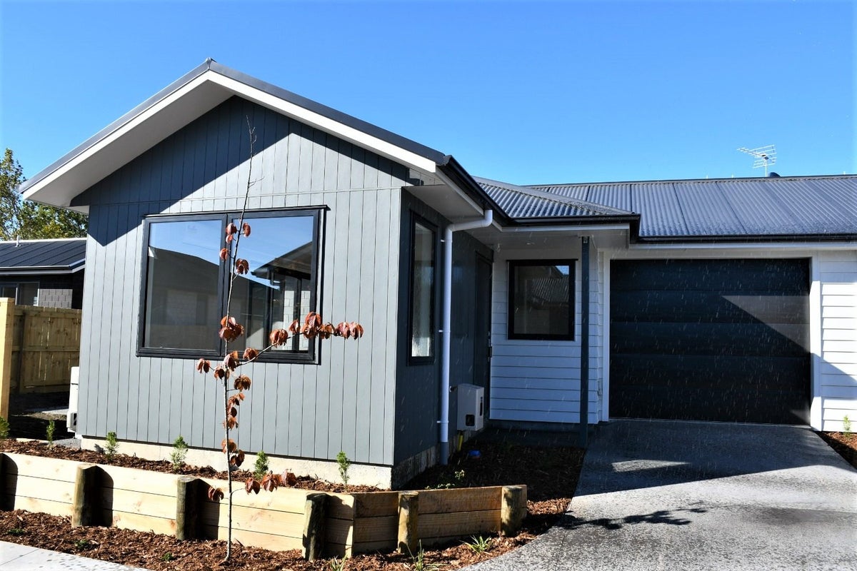 3/37 North Ridge Drive, Rototuna North, Hamilton - Carousel 1