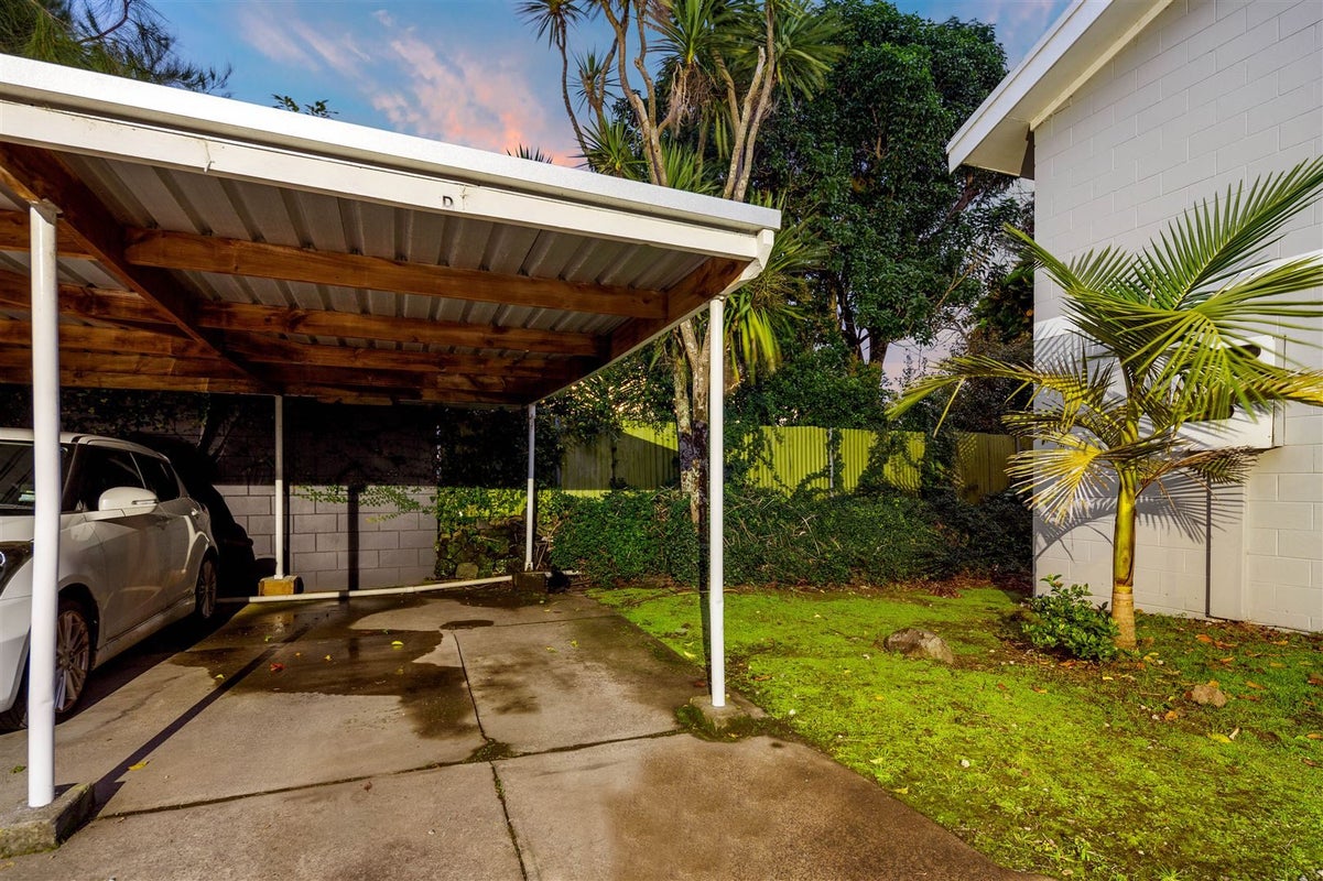19D Taupata Street, Mount Eden, Auckland - Carousel 11