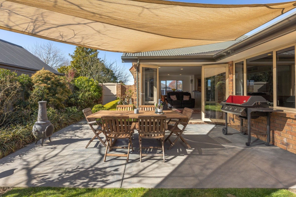 67 Coolspring Way, Redwood, Christchurch - Carousel 1