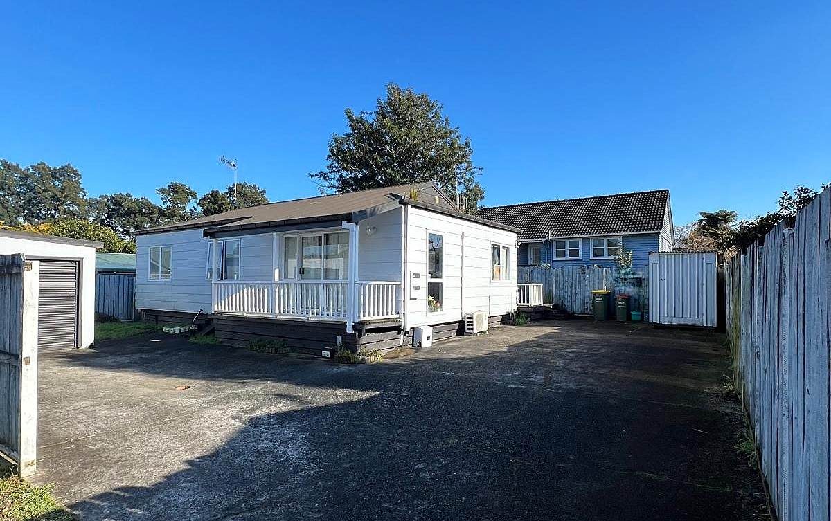 24C Huia Avenue, Forest Lake, Hamilton  - Carousel 2