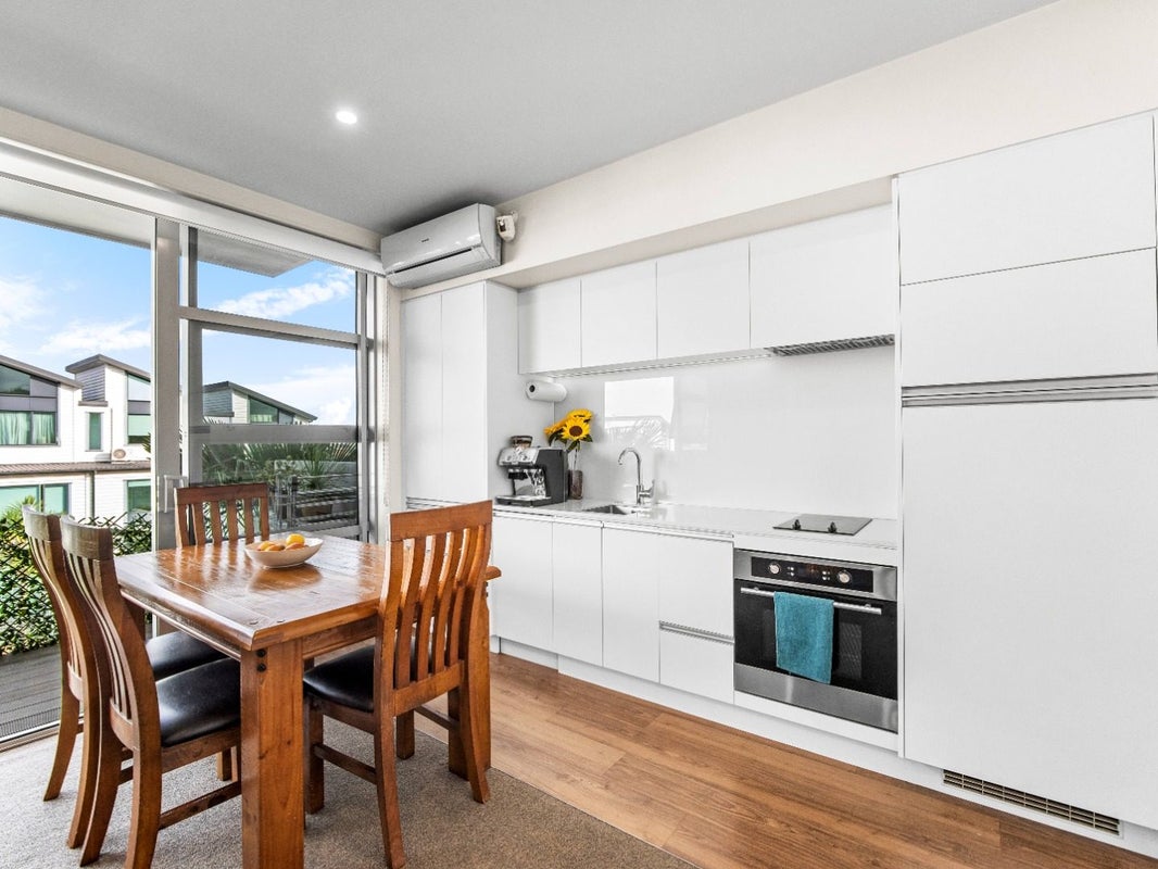 371 Murphys Road, Flat Bush, Auckland - Carousel 2