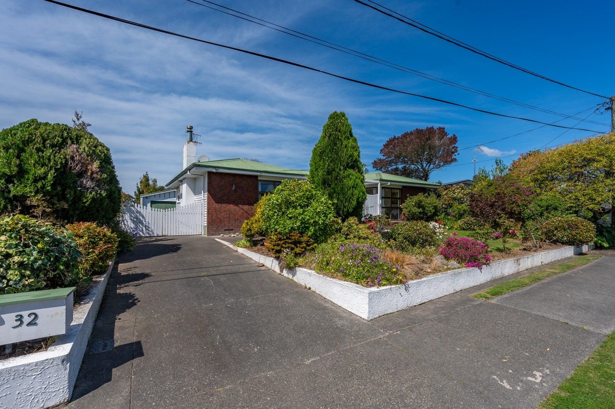32 Harold Holt Avenue, Onekawa, Napier - Carousel 1
