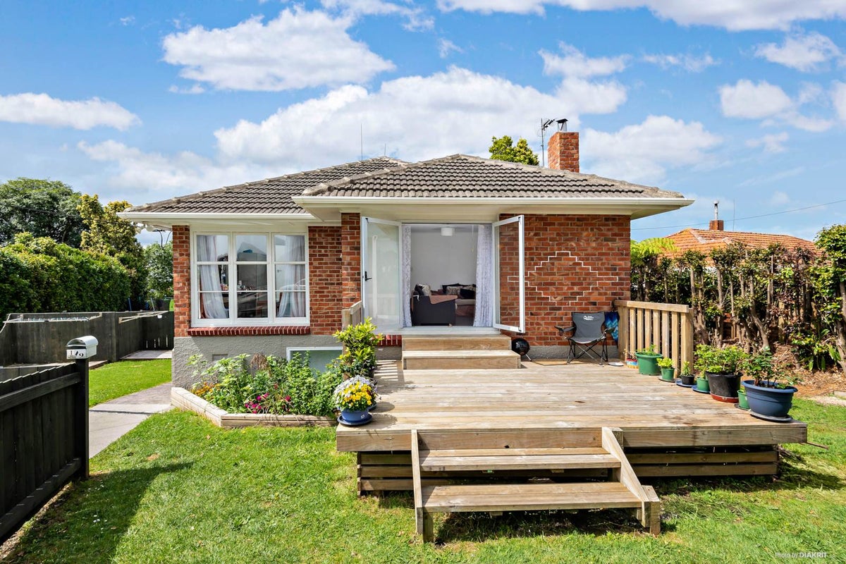 1/9 Nile Road, Kelston, Auckland - Carousel 1