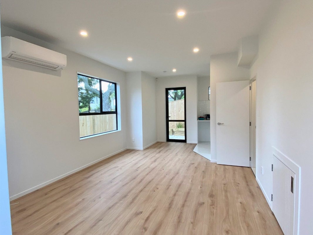 7C Sherie Place, Howick, Auckland - Carousel 2