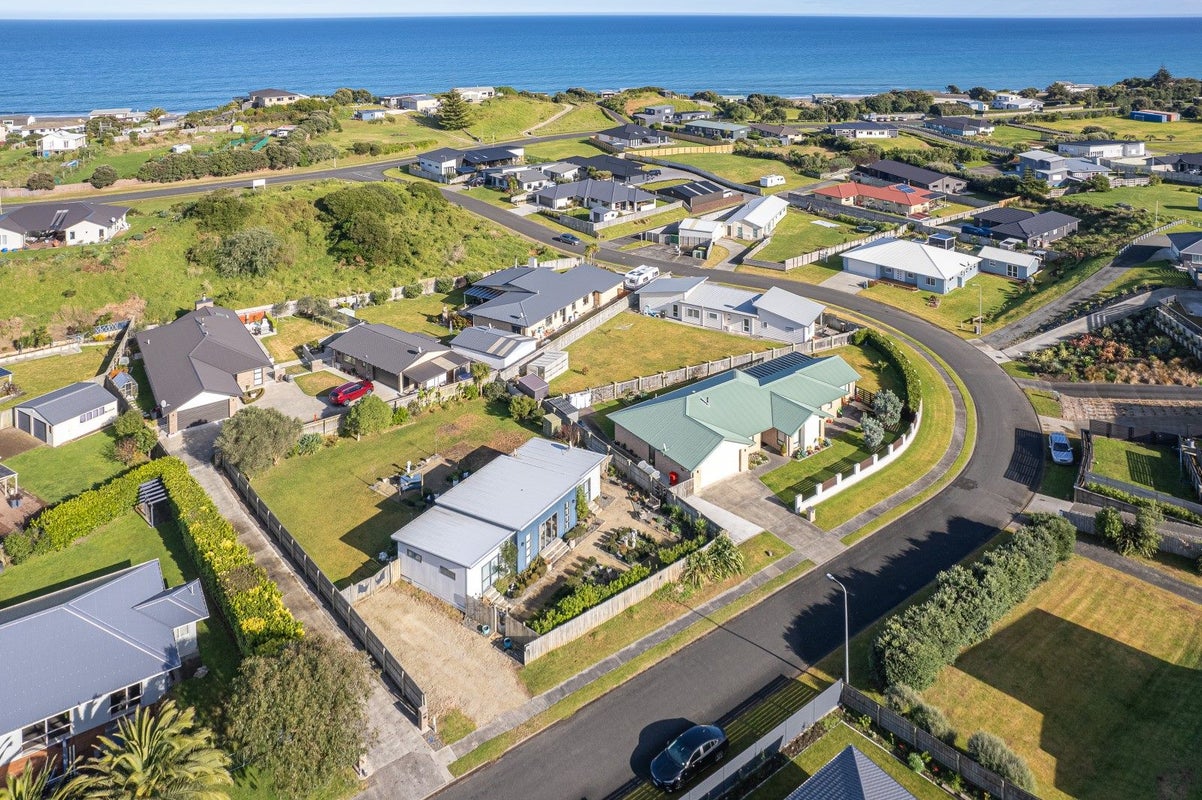 14 Golf Vue Place, Castlecliff, Whanganui - Carousel 23