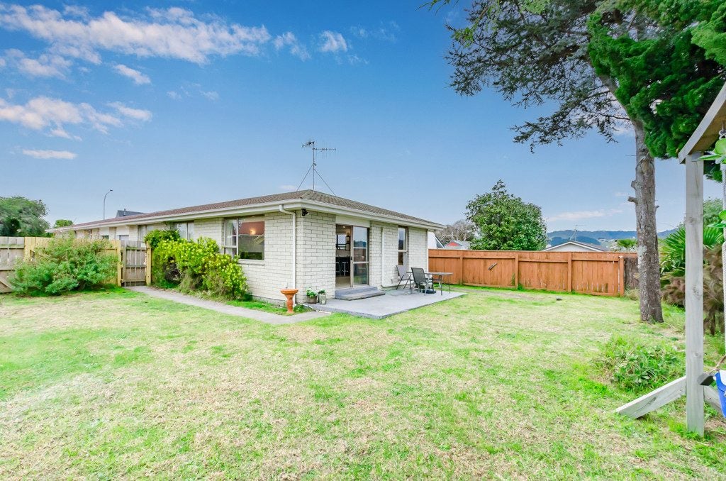 62B Mazengarb Road, Paraparaumu Beach, Paraparaumu - Carousel 1