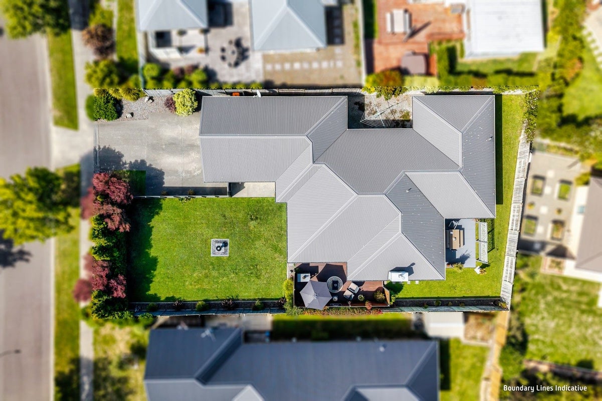 3 St Heliers Grove, Fitzherbert, Palmerston North - Carousel 38