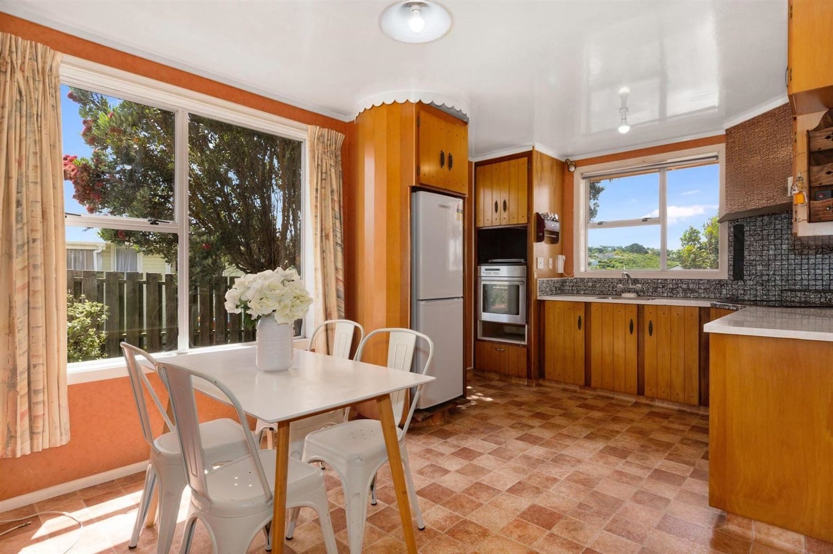 63 Te Pene Avenue, Titahi Bay, Porirua - Carousel 2