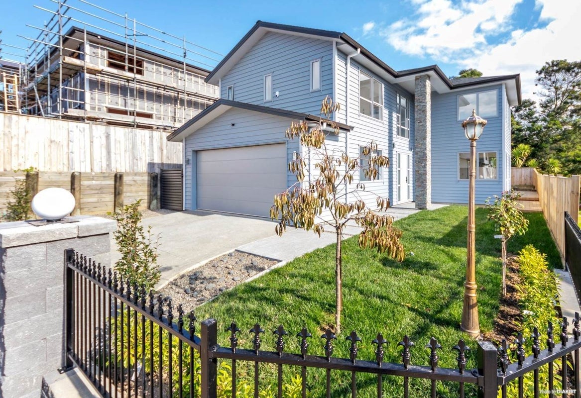 27 Armstrong Place, New Lynn, Auckland - Carousel 2