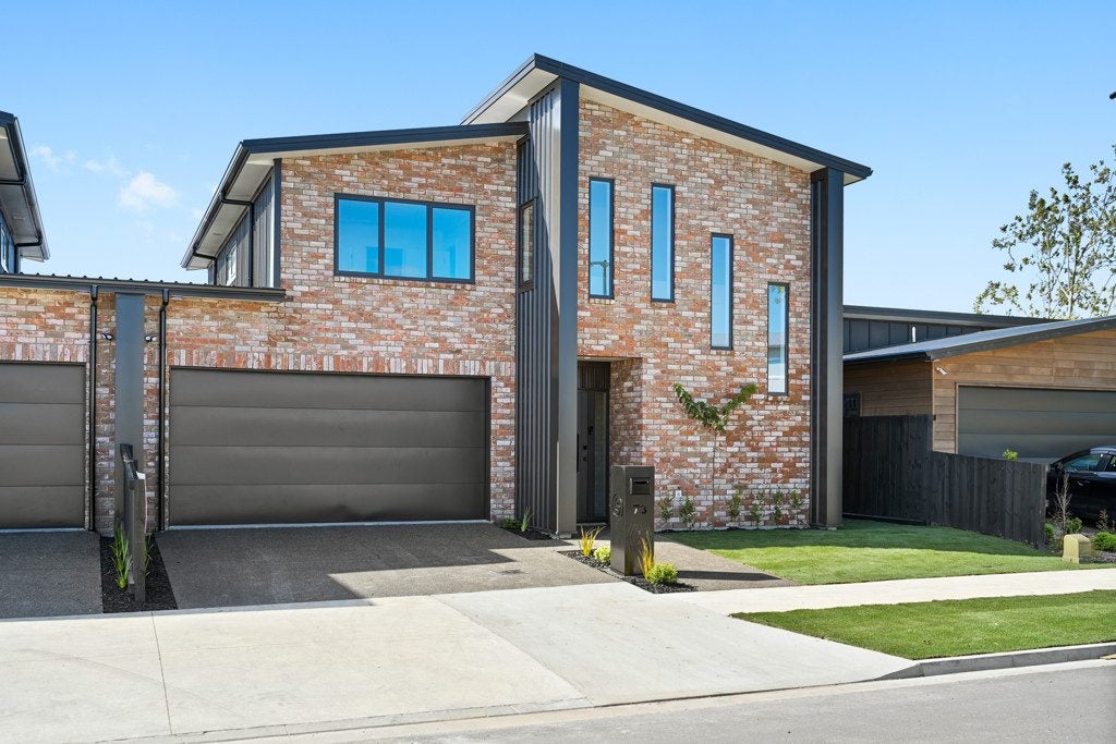 73 Maanihi Drive, Rototuna North, Hamilton - Carousel 1