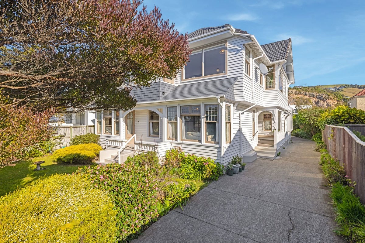 44 Esplanade, Sumner, Christchurch - Carousel 1