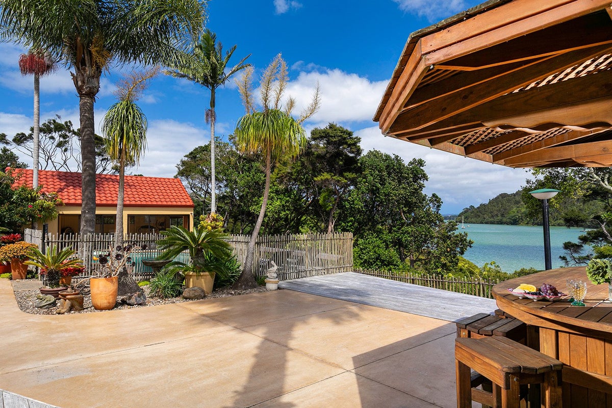 20 Kingfisher Grove, Greenhithe, Auckland - Carousel 2