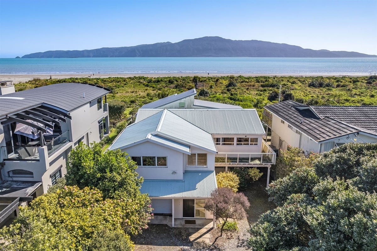 91 Manly Street, Paraparaumu Beach, Paraparaumu - Carousel 1