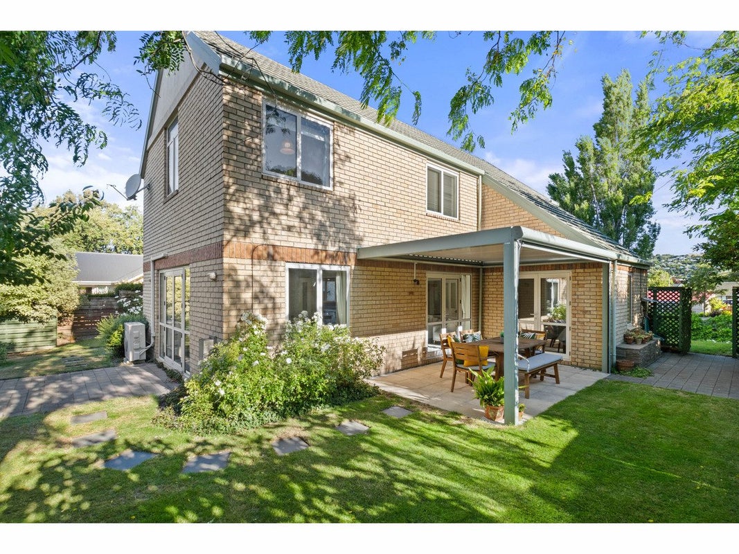 17 Acorn Close, Waltham, Christchurch - Carousel 2