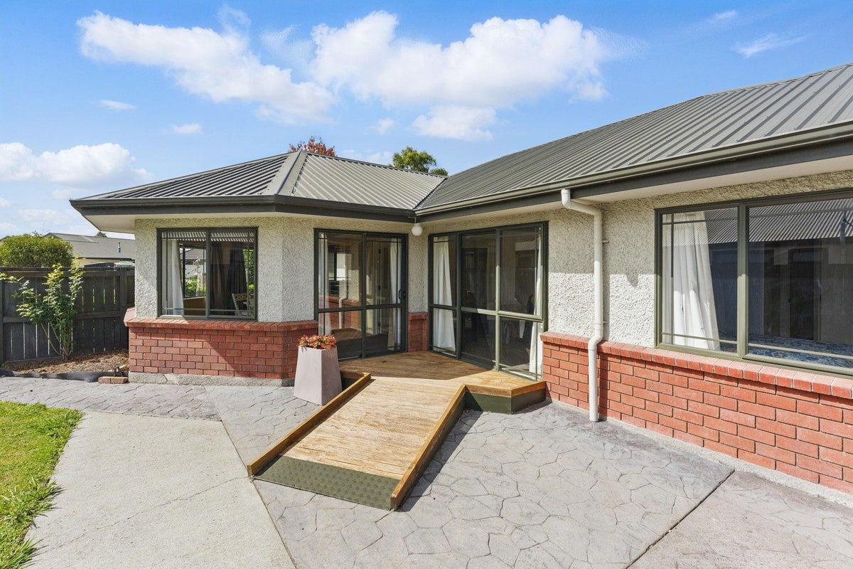 34 Strachan Way, Highbury, Palmerston North, Manawatu / Whanganui - Carousel 2