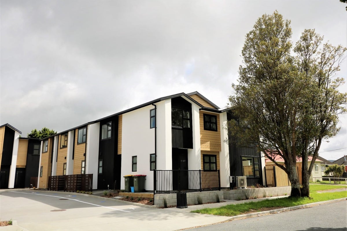 3/37 Sladden Street, Naenae, Lower Hutt - Carousel 1