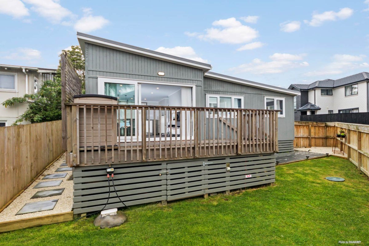 1/23 Withers Road, Glen Eden, Auckland - Carousel 1