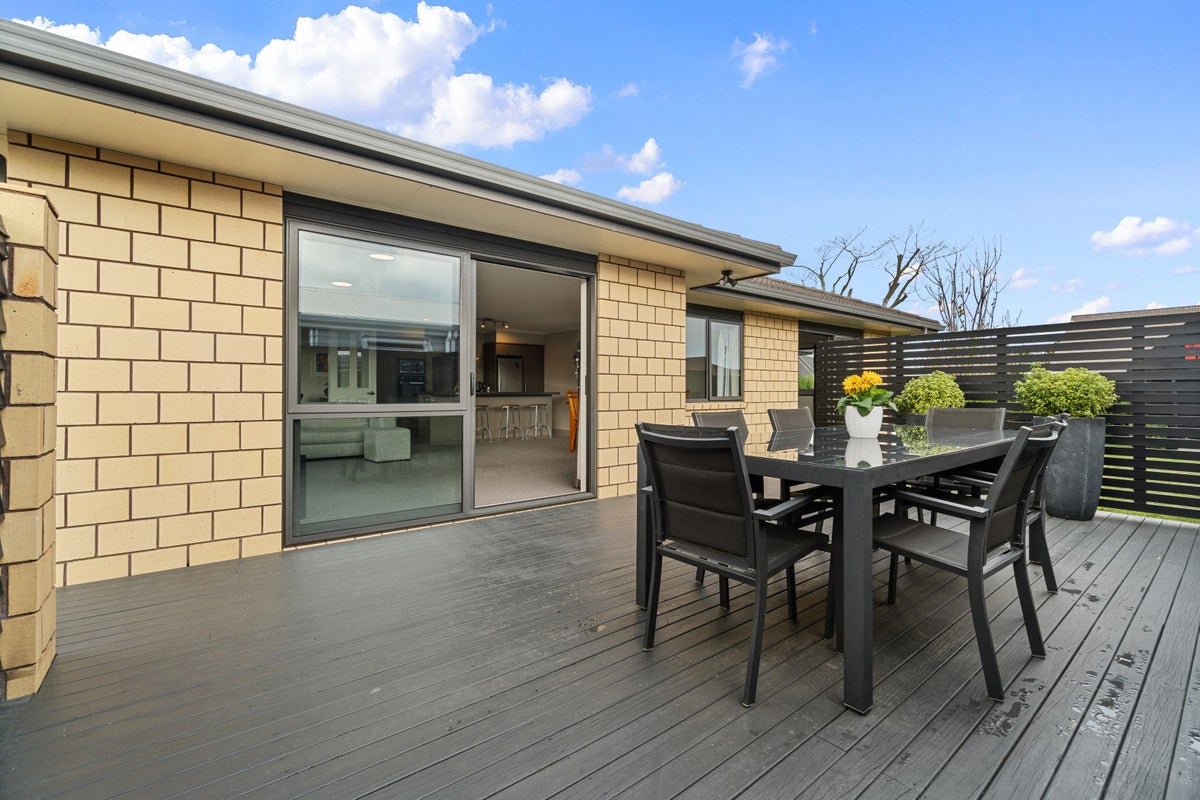 13 Ebony Court, Rototuna North, Hamilton - Carousel 2