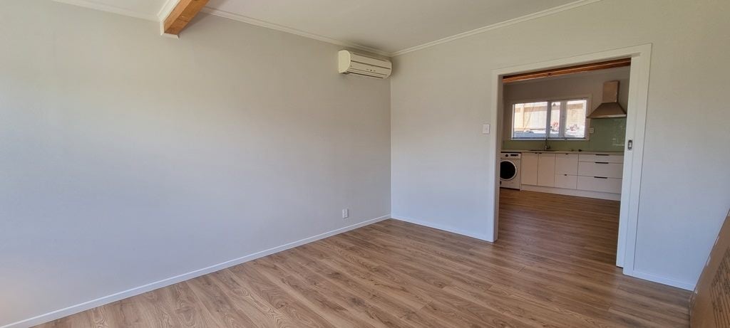 2 Philson Terrace, Browns Bay, Auckland - Carousel 13
