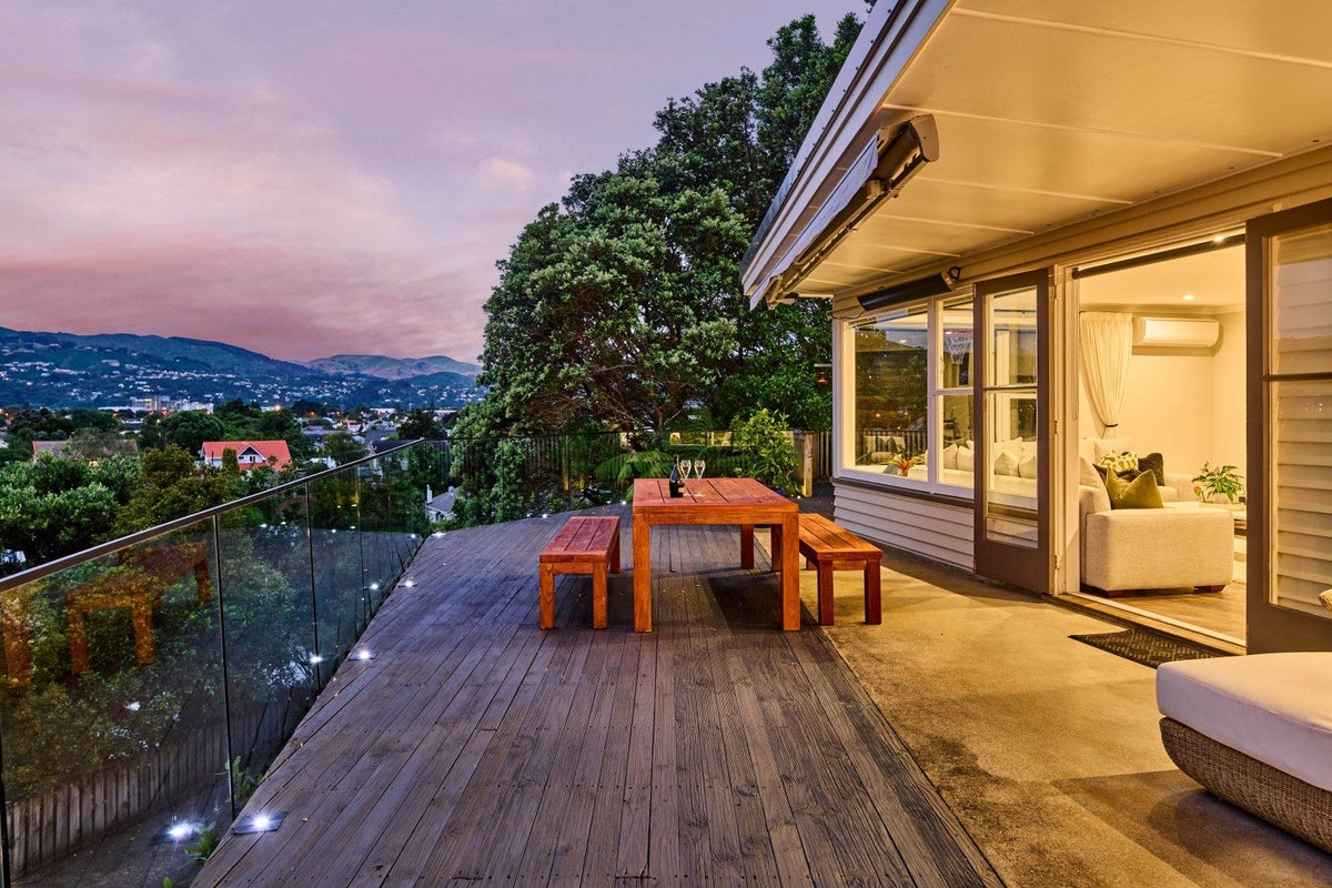 71 Wyndrum Avenue, Waterloo, Lower Hutt - Carousel 1