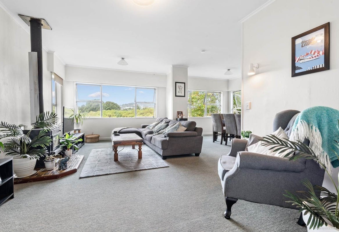 1592 Great North Road, Waterview, Auckland - Carousel 1