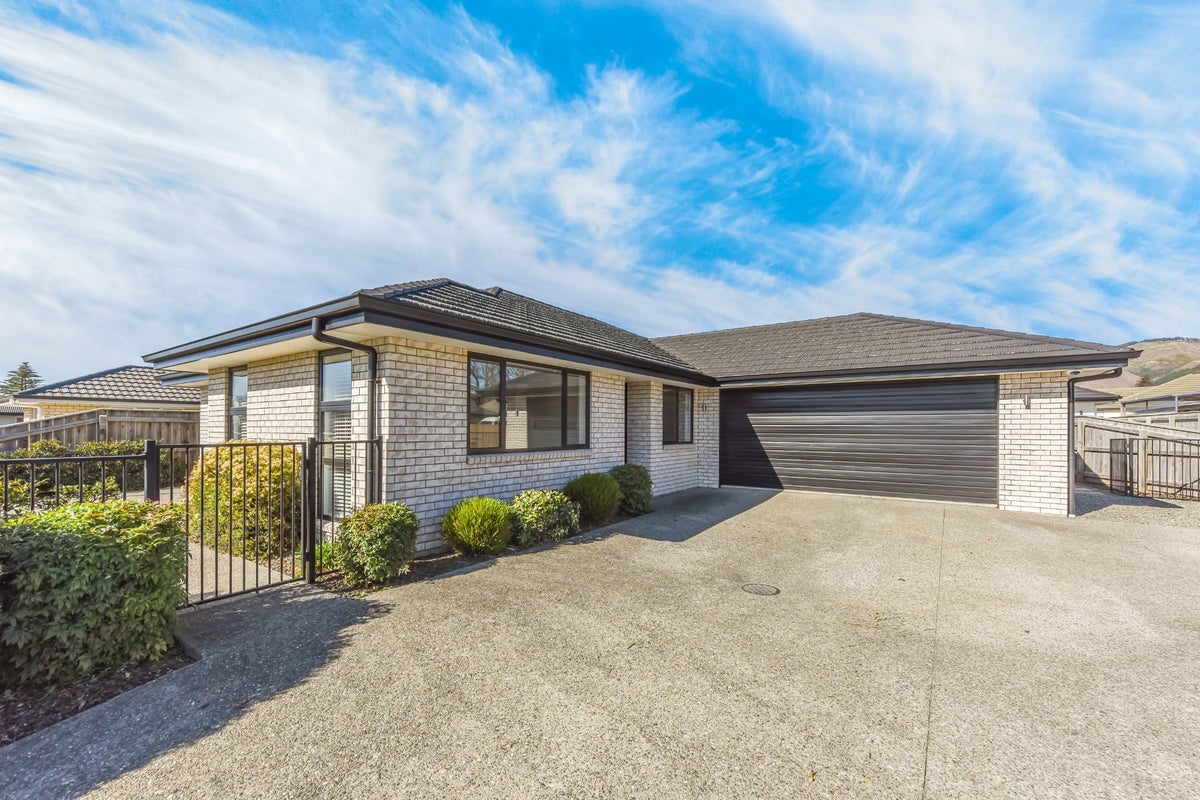 37 Malone CRES, Tasman - Carousel 1