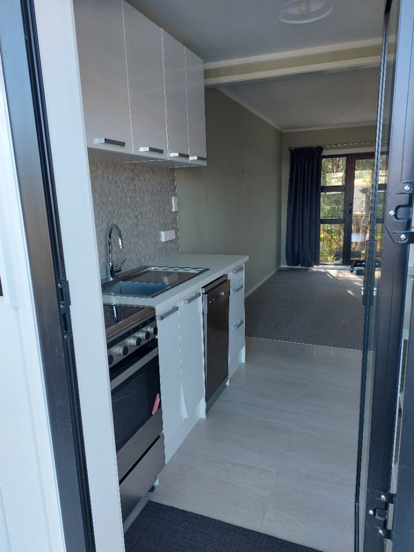 8/767 Beach Road, Browns Bay, Auckland - Carousel 2