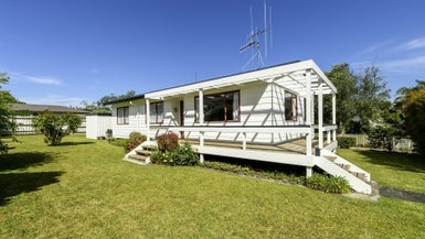 7 Ferndown Close, Brookfield, Tauranga - Carousel 1