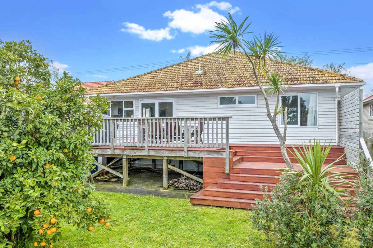 99 Astley Avenue, New Lynn, Auckland - Carousel 20