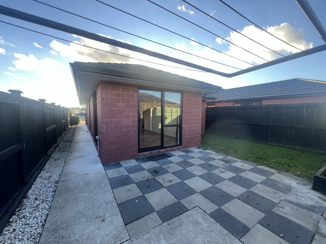 26 Hector Drive, Rototuna North, Hamilton - Carousel 12