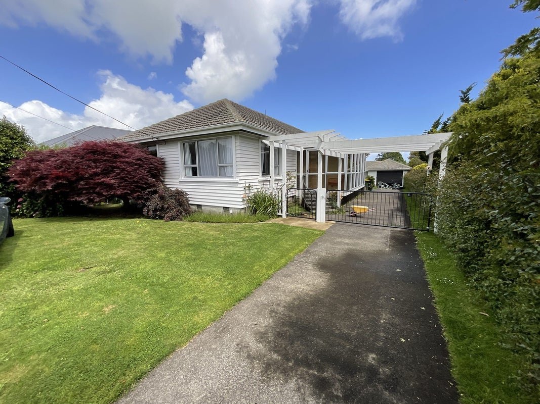 21 Tainui Street, Welbourn, New Plymouth - Carousel 1