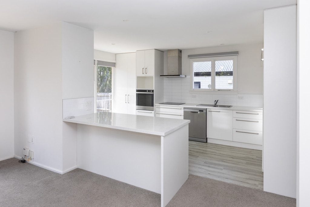 2/70 Proctor Street, Papanui, Christchurch - Carousel 2