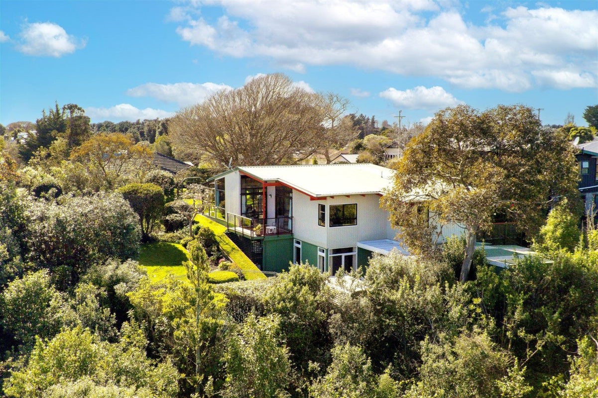 30 Plunket Street, Durie Hill, Whanganui - Carousel 2