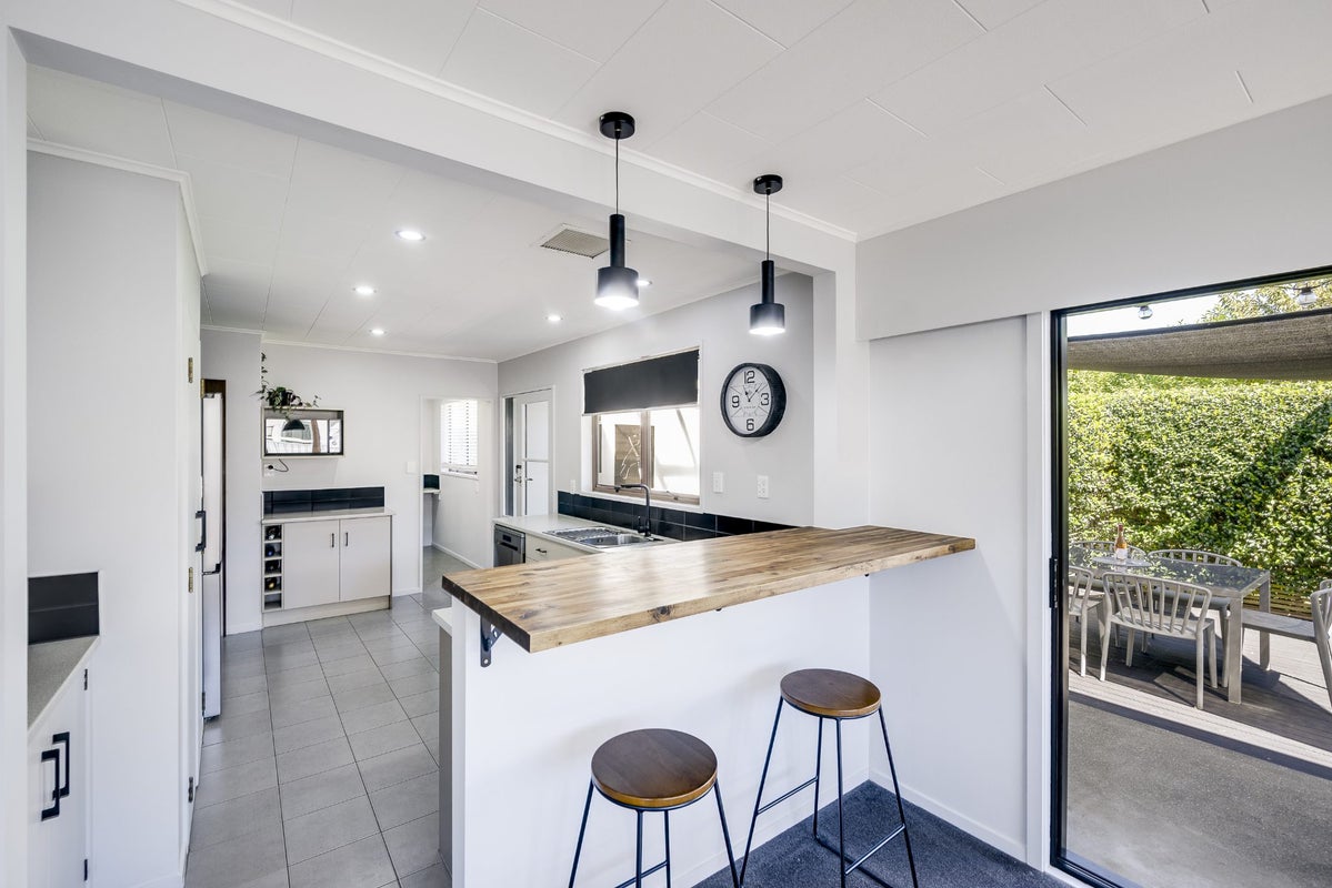 4 Laurent Place, Greenmeadows, Napier - Carousel 2