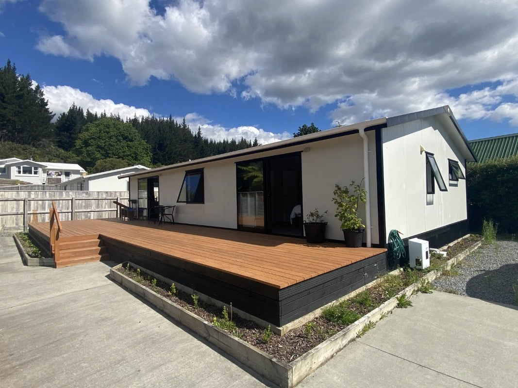 18A Norana Road, Maoribank, Upper Hutt - Carousel 1