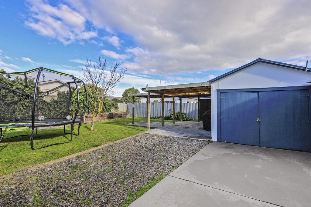 707B Queen Street East, Parkvale, Hastings - Carousel 11