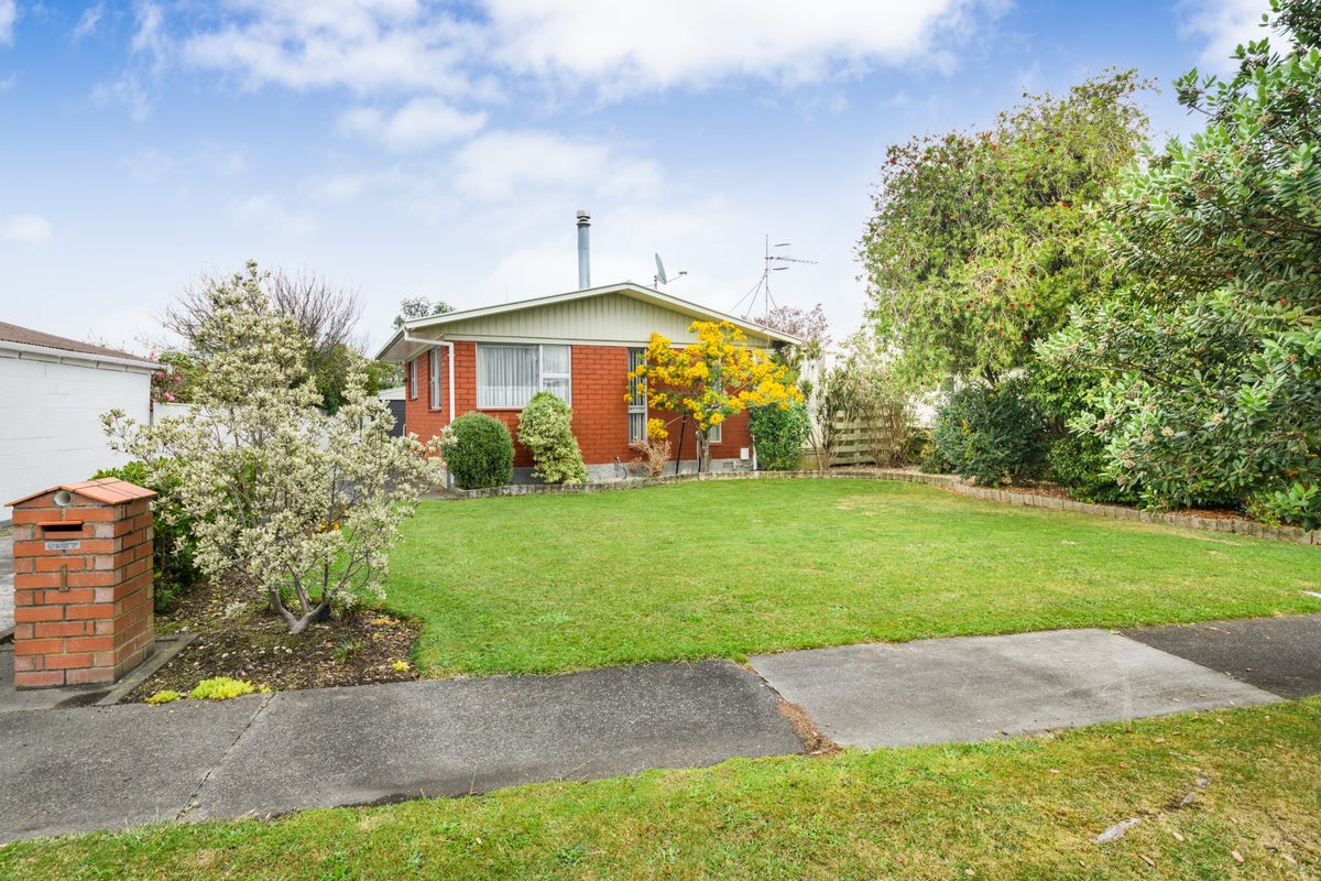 1 Essex Place, Milson, Palmerston North - Carousel 22