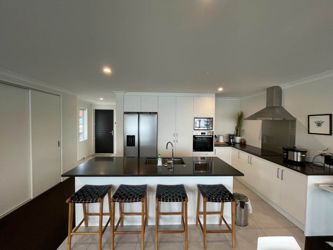 143 Seventh View Avenue, Beachlands, Auckland - Carousel 2