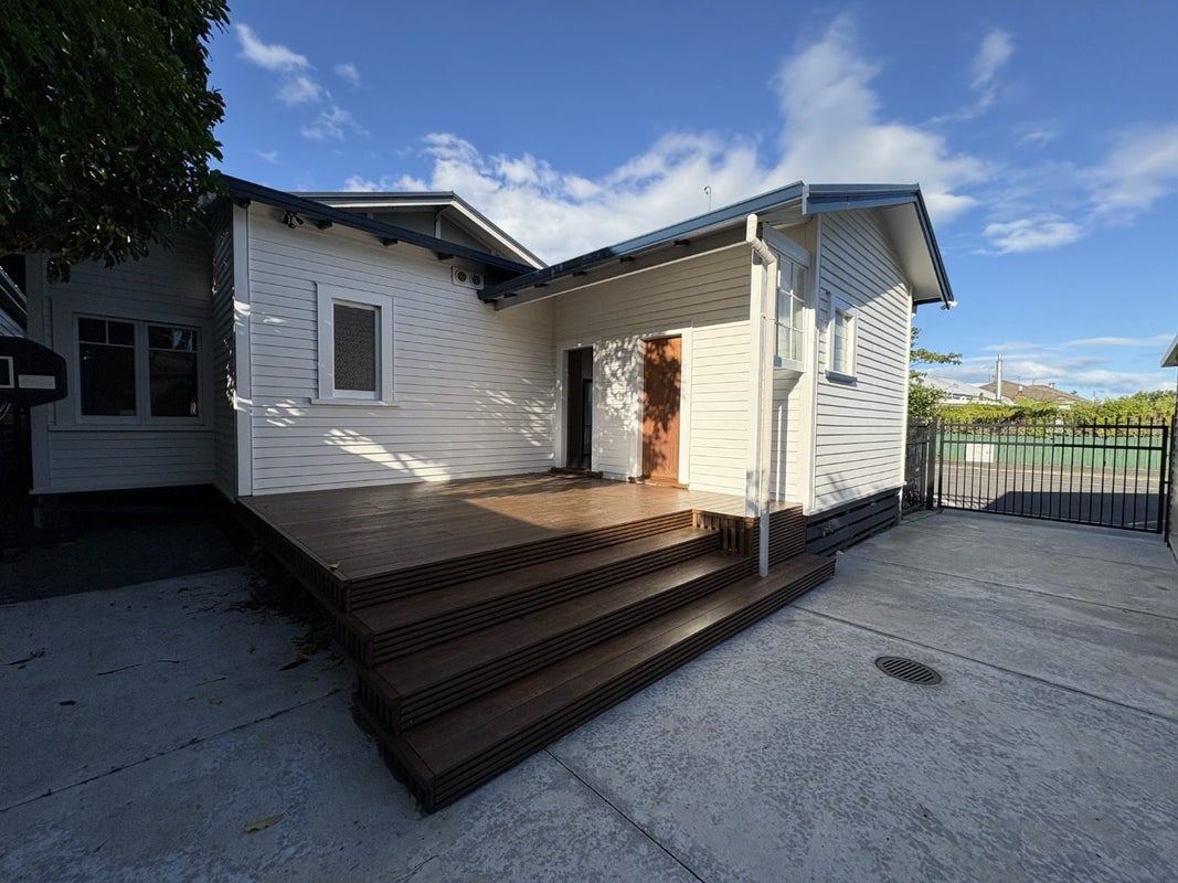 61 Wellesley Road, Napier South, Napier - Carousel 1