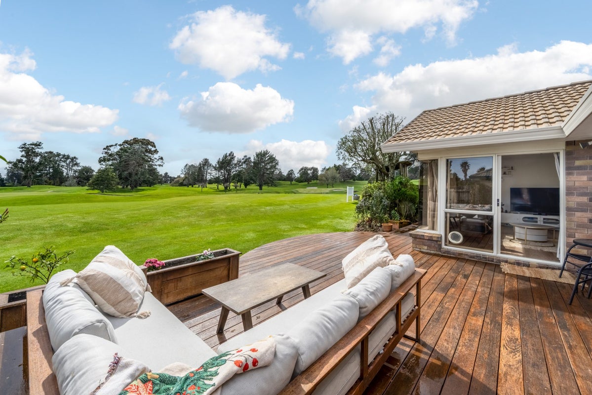 1/41 West Fairway, Golflands, Manukau City, Auckland - Carousel 2