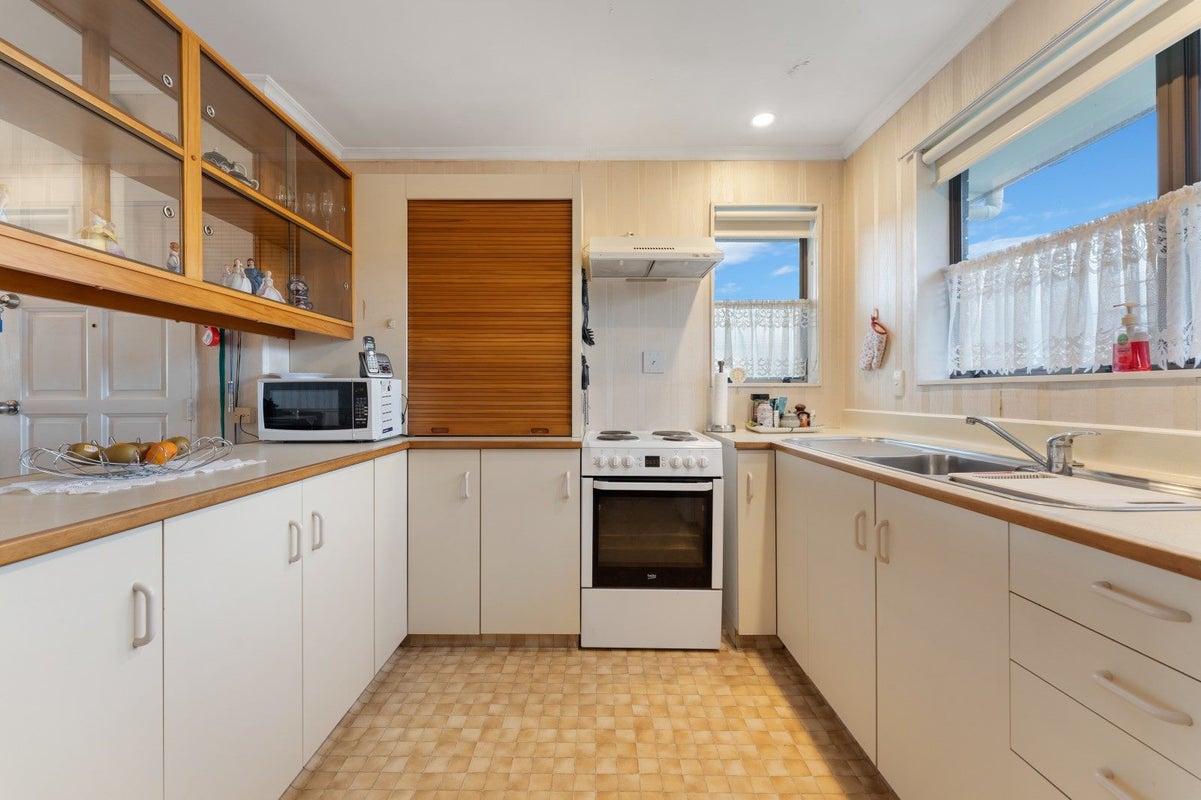 25 Churchill Street, Levin, Levin - Carousel 2