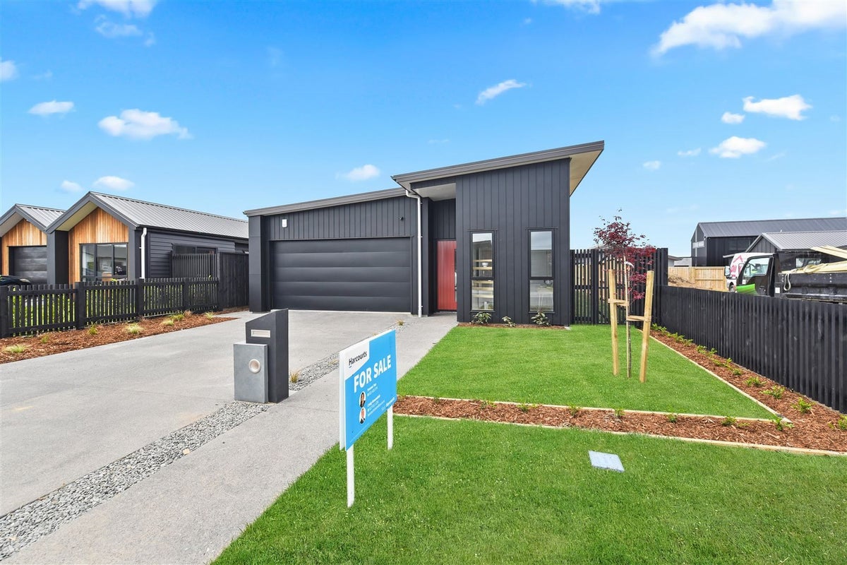 4 Gosset Avenue, Chartwell, Hamilton - Carousel 1