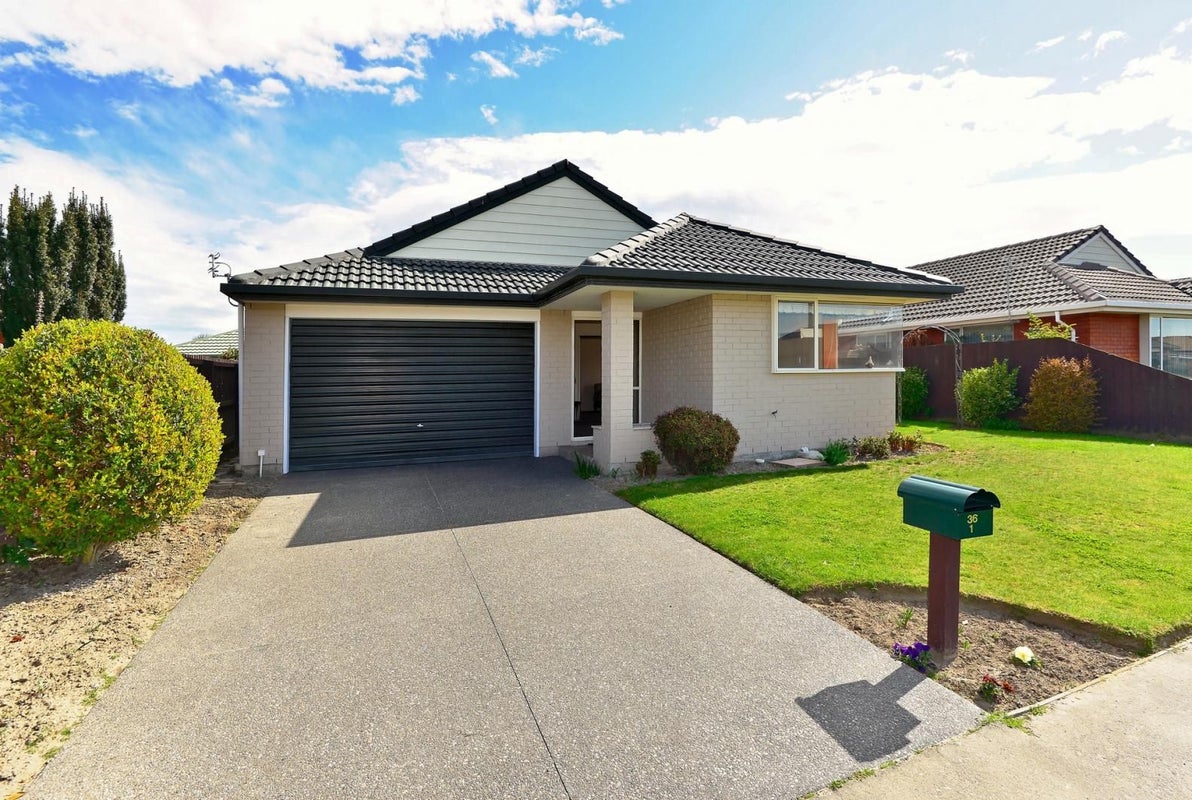 1/36 Kintyre Drive, Broomfield, Christchurch - Carousel 1