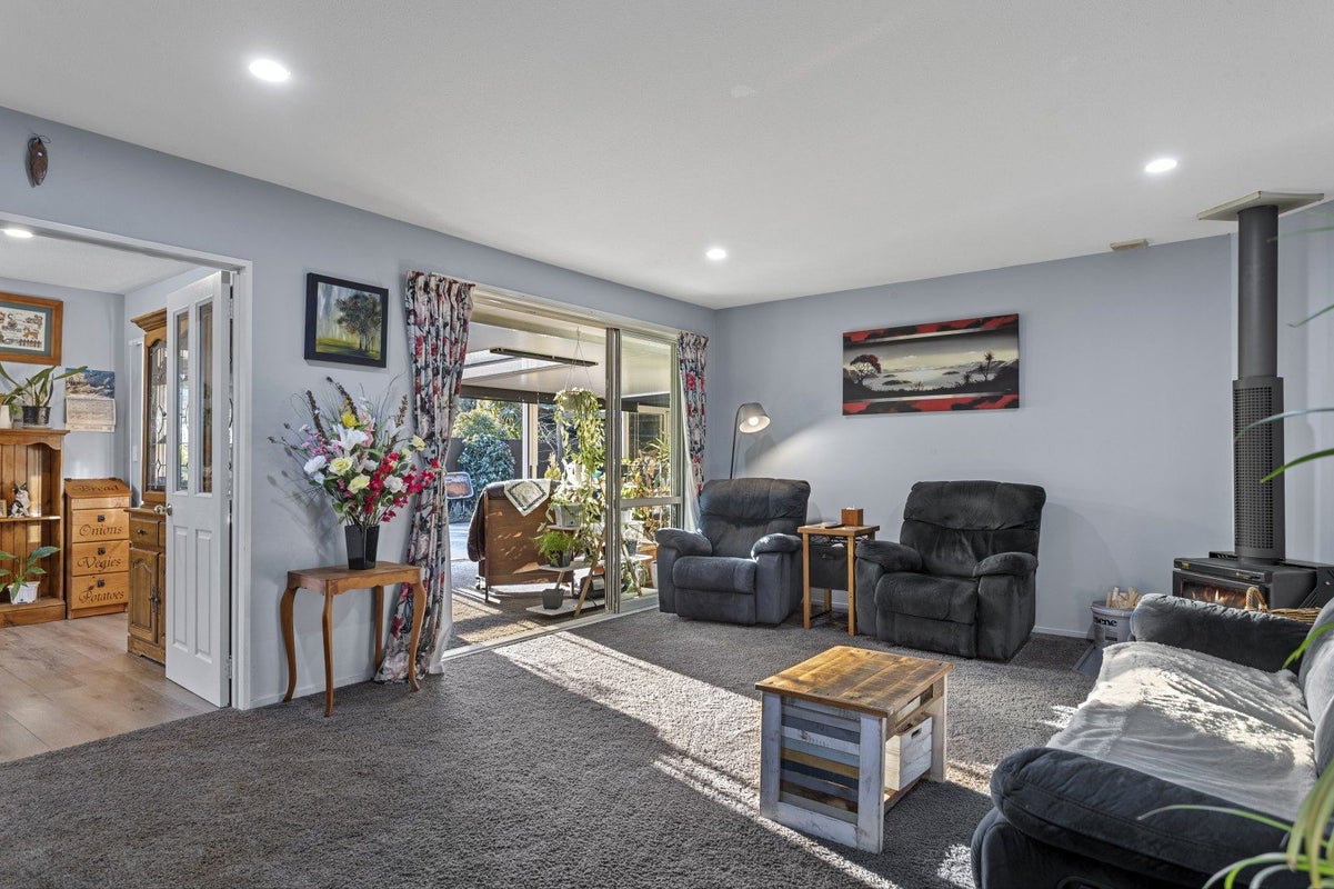 5 Manahi Place, Woodend, Woodend - Carousel 2
