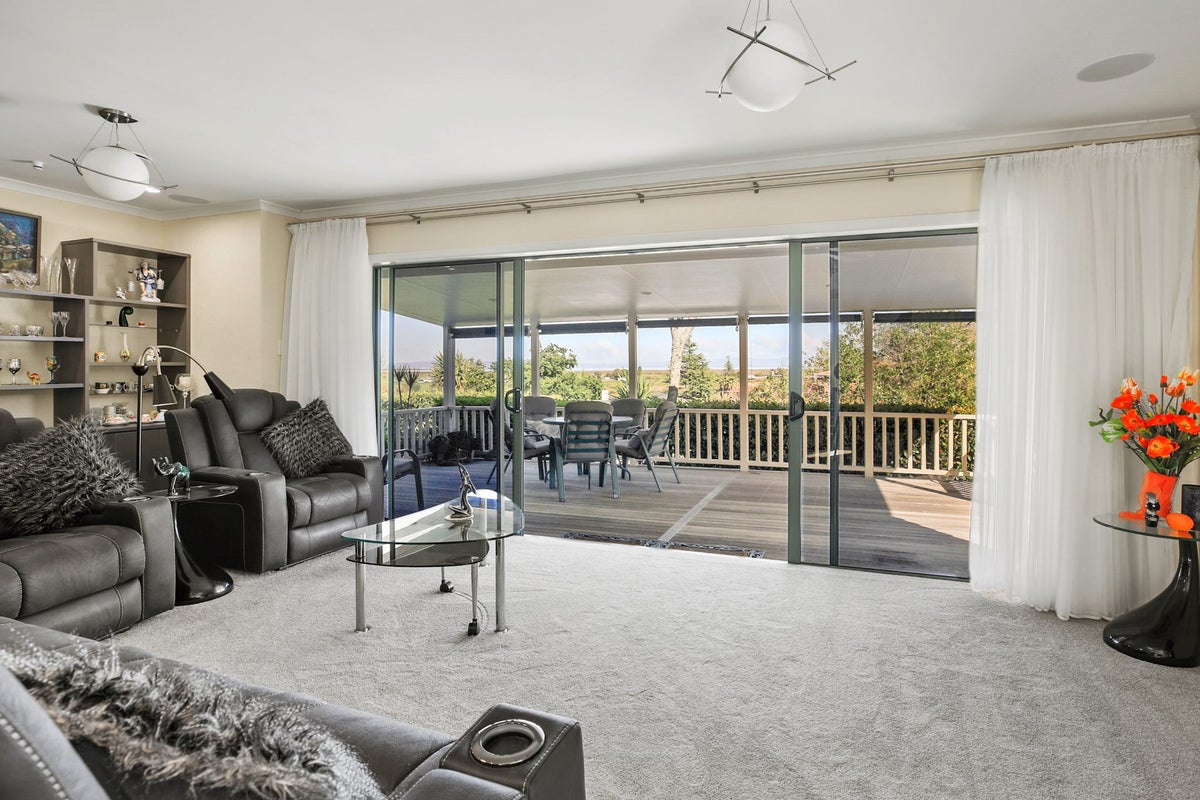 330 Parawai Road, Thames, Thames - Carousel 2