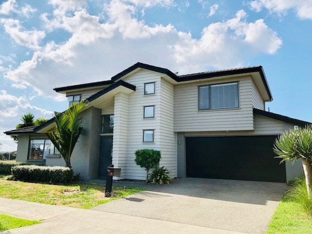2 Sycamore Street, Flat Bush, Auckland - Carousel 1